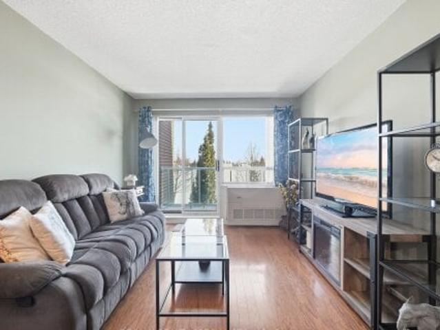 Condo for sale in Georgina, Ontario
