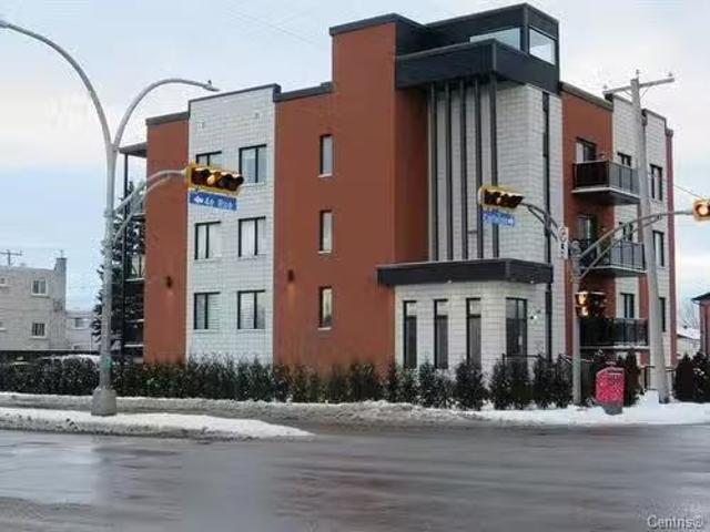 Condo for sale in Chomedey, Quebec