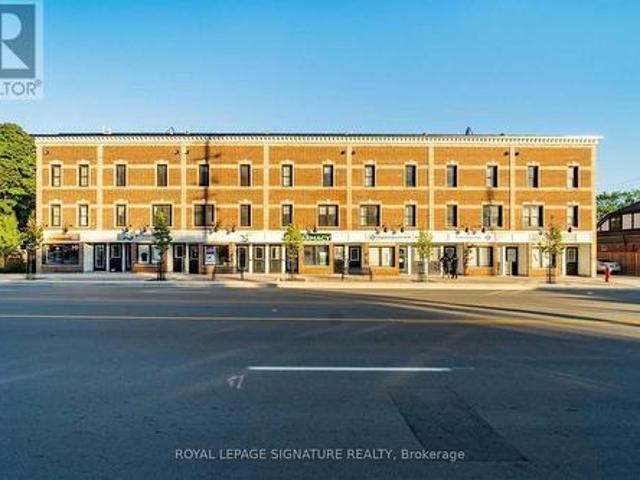 Townhouse for sale in Mississauga, Ontario