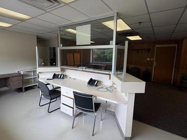 Commercial for rent in Georgina, Ontario