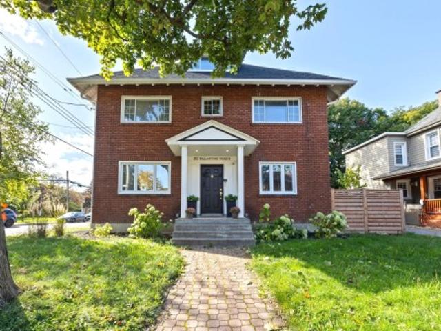 House for sale in Montréal-Ouest, Montréal (région administrative)