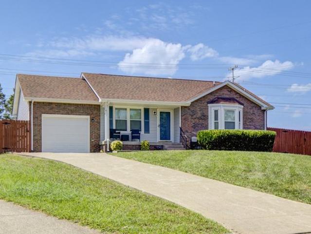 House for sale in Bourne Place, Clarksville