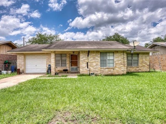 House for sale in George West, Texas