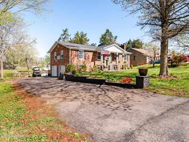 House for sale in Shepherdsville, Kentucky