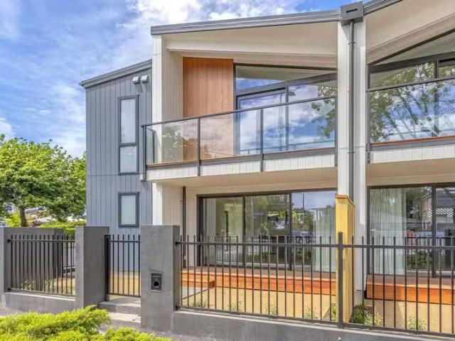 House for rent in Heathcote, Canterbury