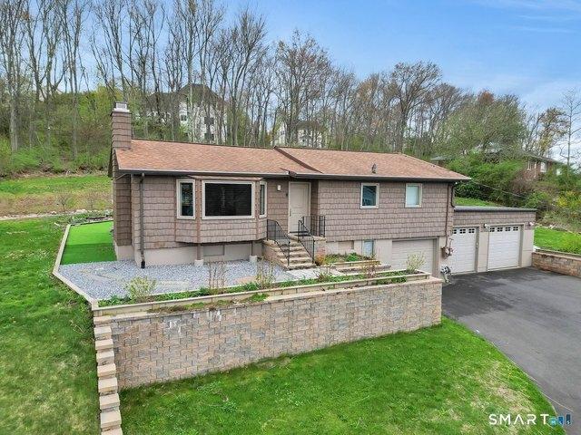 House for sale in Cromwell, Connecticut