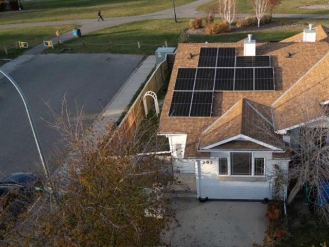 House for sale in Uplands, Lethbridge