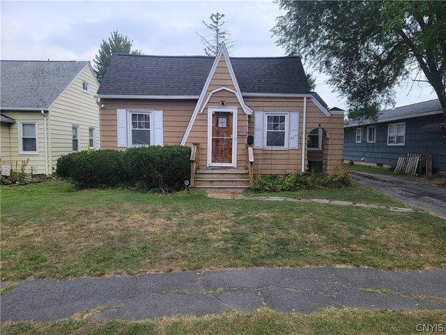 House for sale in Syracuse, New York