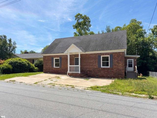 House for sale in Clinton, South Carolina