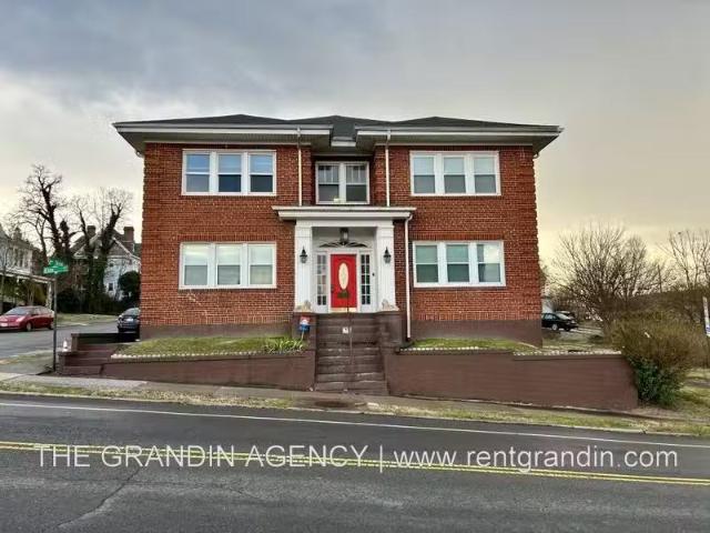 Condo for rent in Roanoke