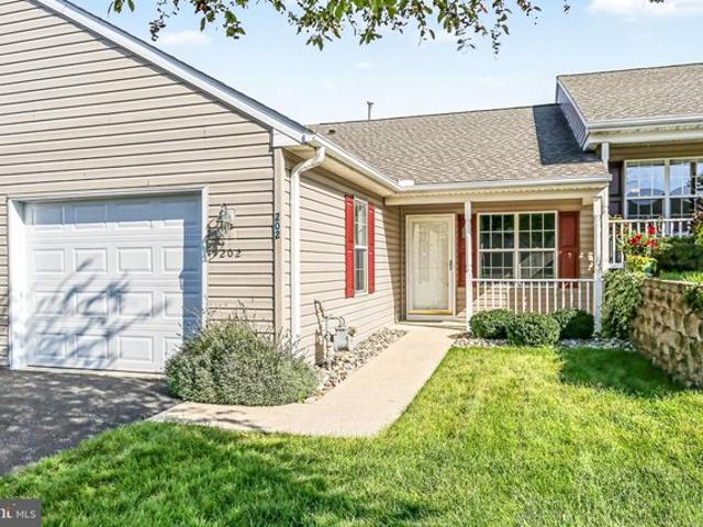 Townhouse for sale in Red Lion, Pennsylvania