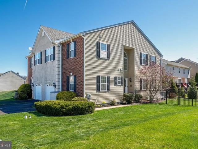 Townhouse for sale in Gilbertsville, Pennsylvania