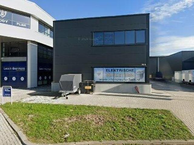 Bedrijfspand te koop in Bruine Kilhaven, Werkendam