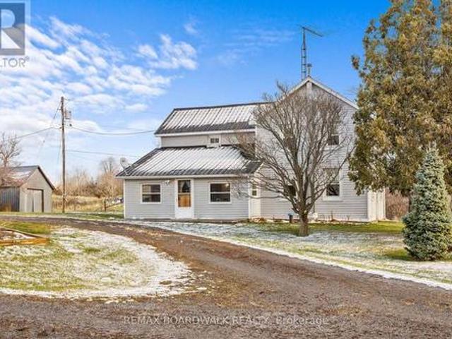 Farm for sale in Ontario