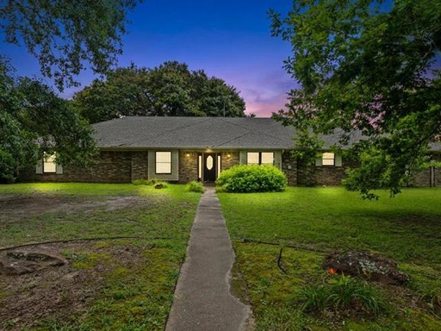 House for sale in Linden, Texas