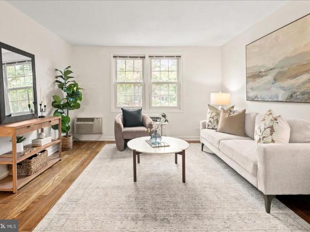 Condo for sale in Buckingham, Arlington