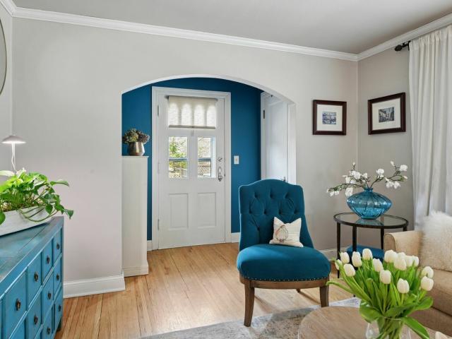 House for sale in Excelsior