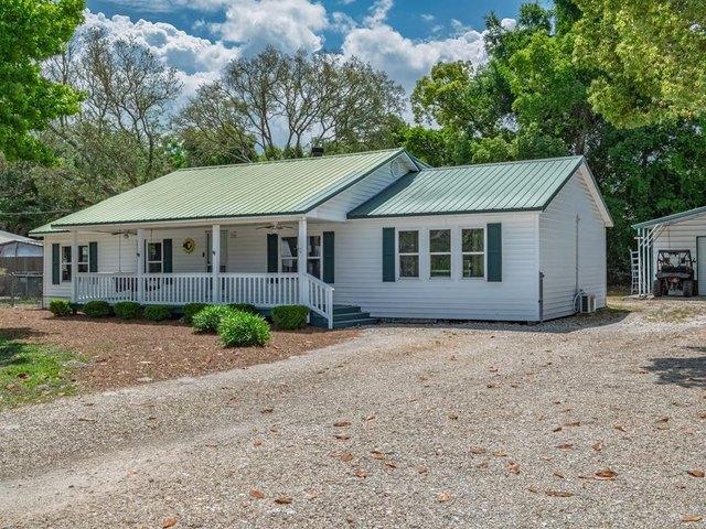 House for sale in Eastpoint, Florida