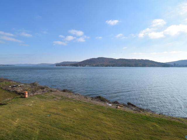 Condo for sale in Guntersville, Alabama