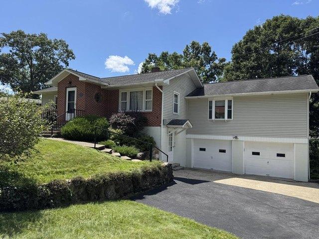 House for sale in Beckley, West Virginia