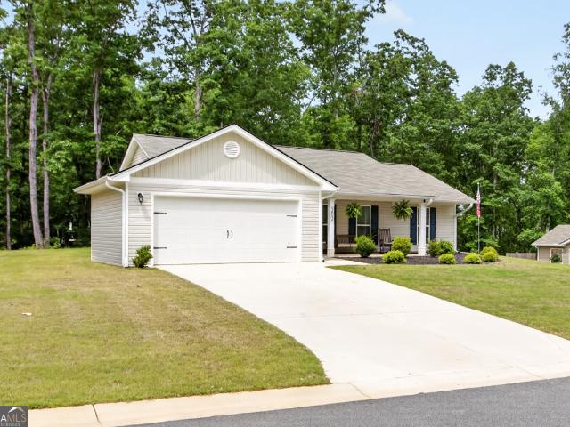 House for sale in Hull, Georgia