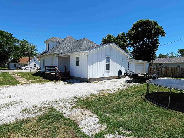 House for sale in Wolcott, Indiana