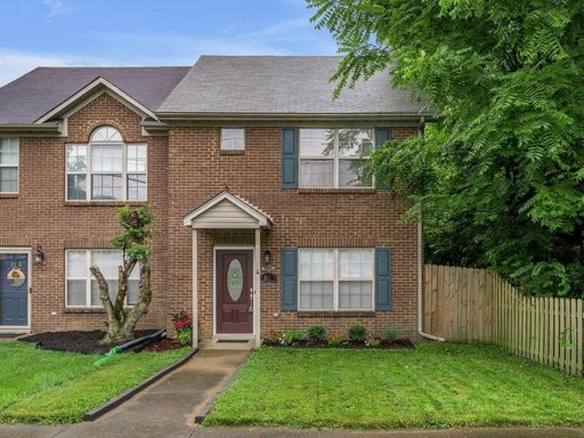 Townhouse for sale in Midway, Kentucky
