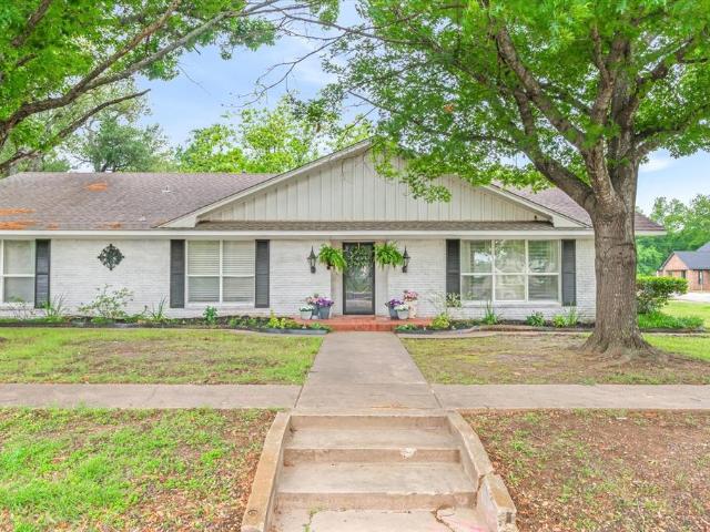 House for sale in Edgewood, Texas