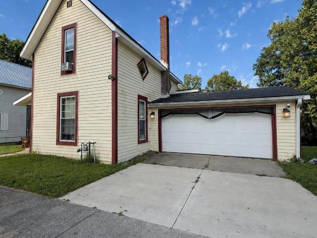 House for sale in Jonesboro, Indiana