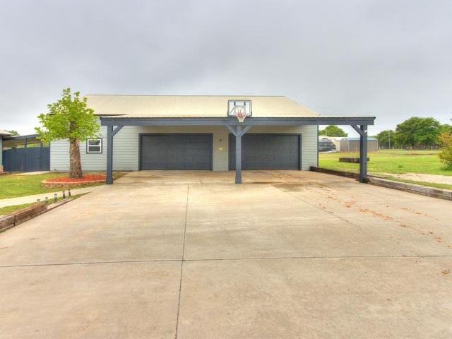 House for sale in Harrah, Oklahoma
