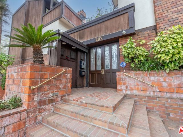 Condo for sale in Santa Monica, California