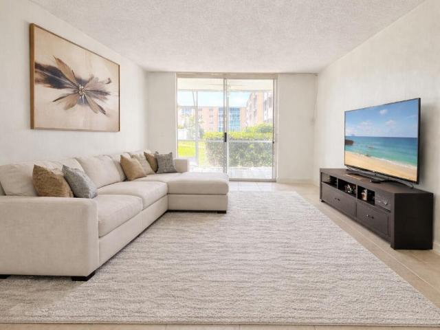 Condo for sale in Dania, Florida