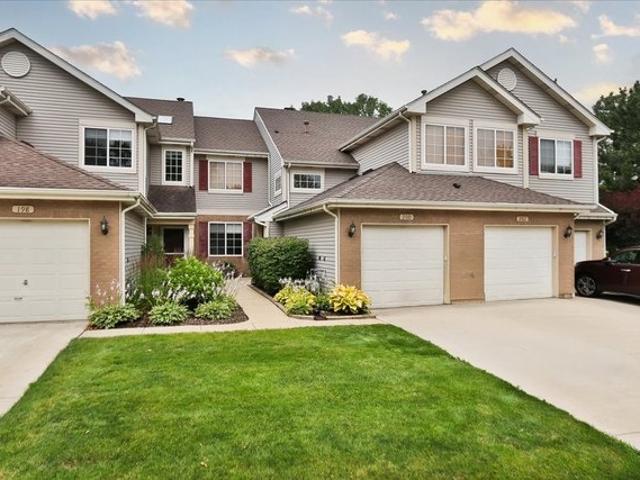 Townhouse for sale in Schaumburg, Illinois