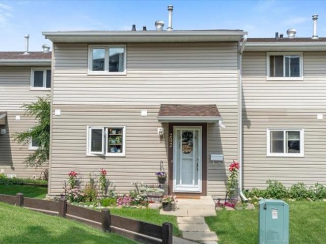 Townhouse for sale in Spruce Grove, Alberta
