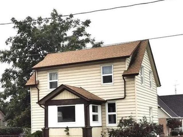 Property for rent in Point Edward, Ontario