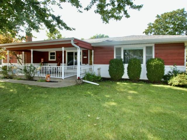 House for sale in Washington, Illinois