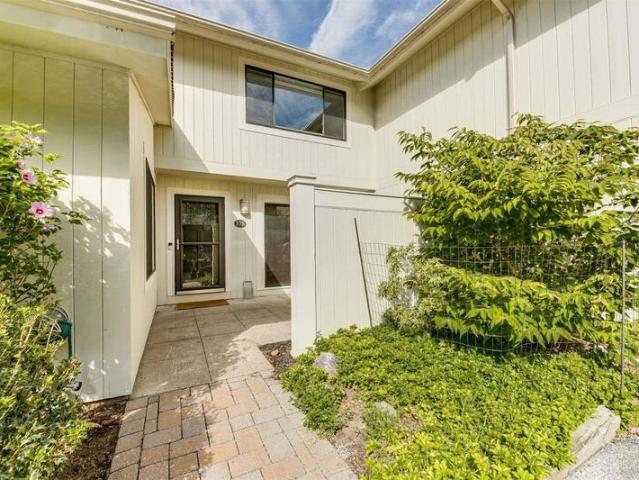 Condo for rent in East Hampton