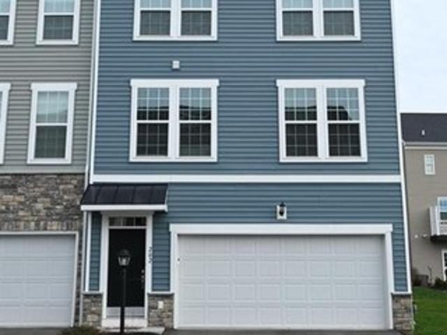 Townhouse for sale in Harmony, Pennsylvania