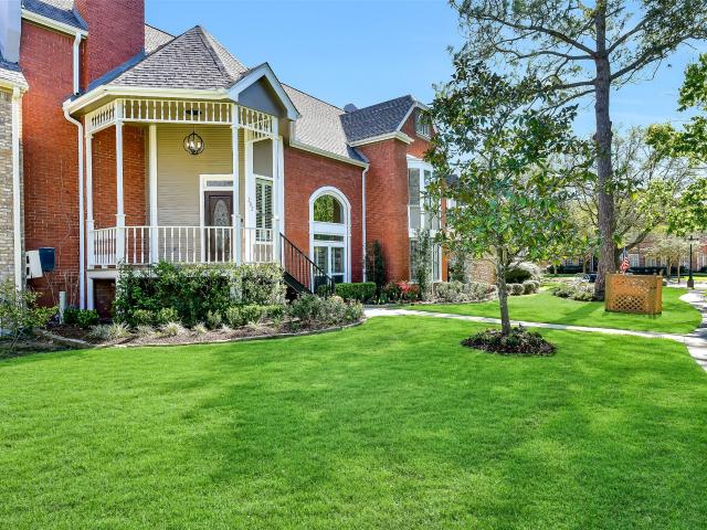 Townhouse for sale in Friendswood, Texas