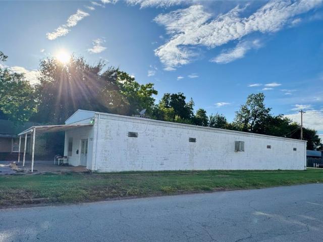 Commercial for sale in Chickasha, Oklahoma