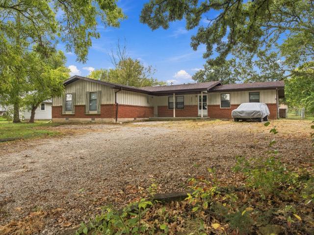 House for sale in Nixa, Christian County