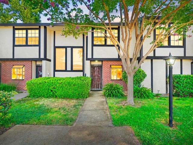 Townhouse for sale in El Dorado Hills, California