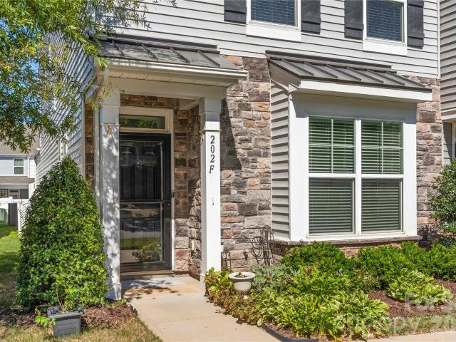 Townhouse for sale in Mooresville, Iredell County