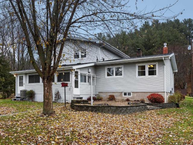 House for sale in Juneau, Wisconsin