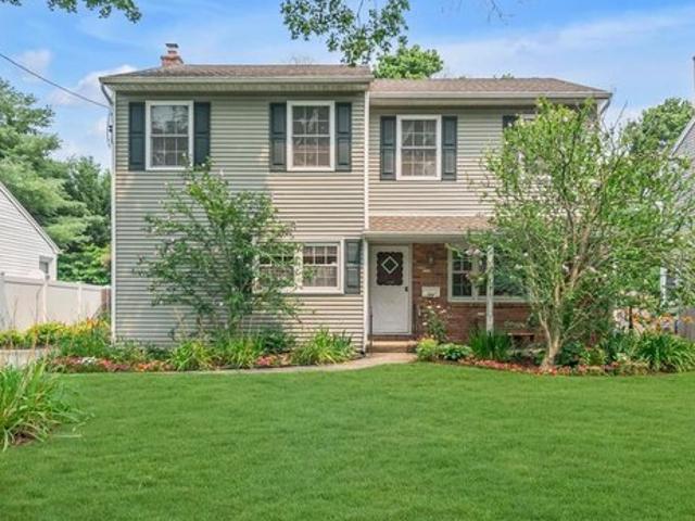 House for sale in Huntington, New York