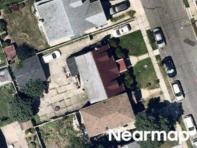House for sale in Queens, Arverne