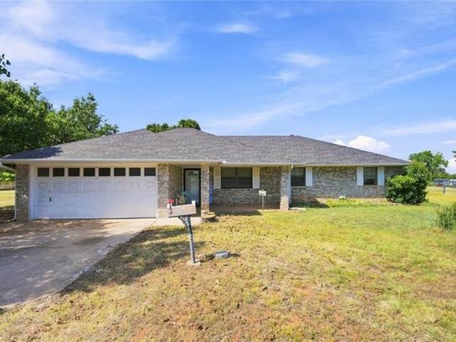 House for sale in Harrah, Oklahoma County