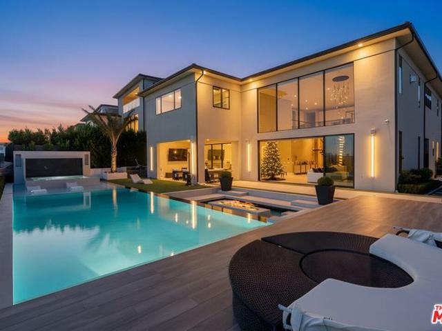 House for sale in Canoga Park, California