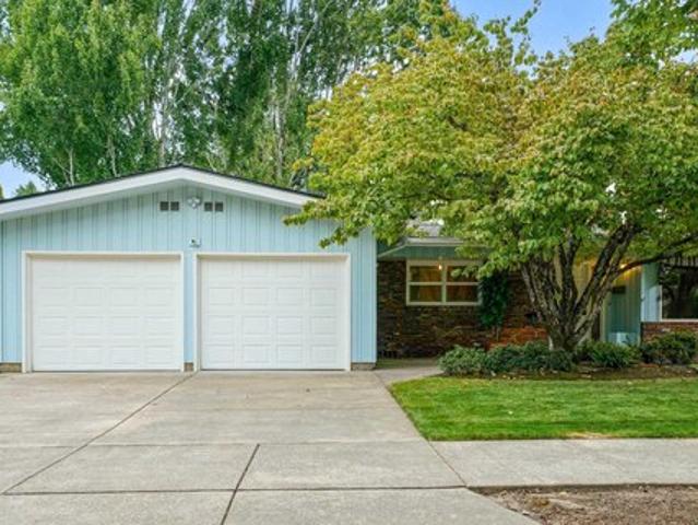 House for sale in Oregonia