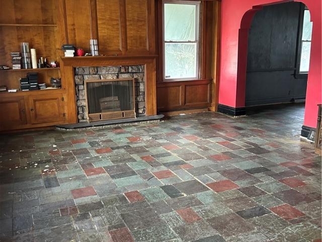 House for sale in Mount Washington, Beaver Falls